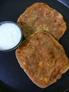 ચીઝ આલુ પરાઠા (cheese aalu paratha recipe in Gujarati) રેસીપી મુખ્ય ફોટો