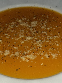 Una foto de Crema de calabaza y calabacín