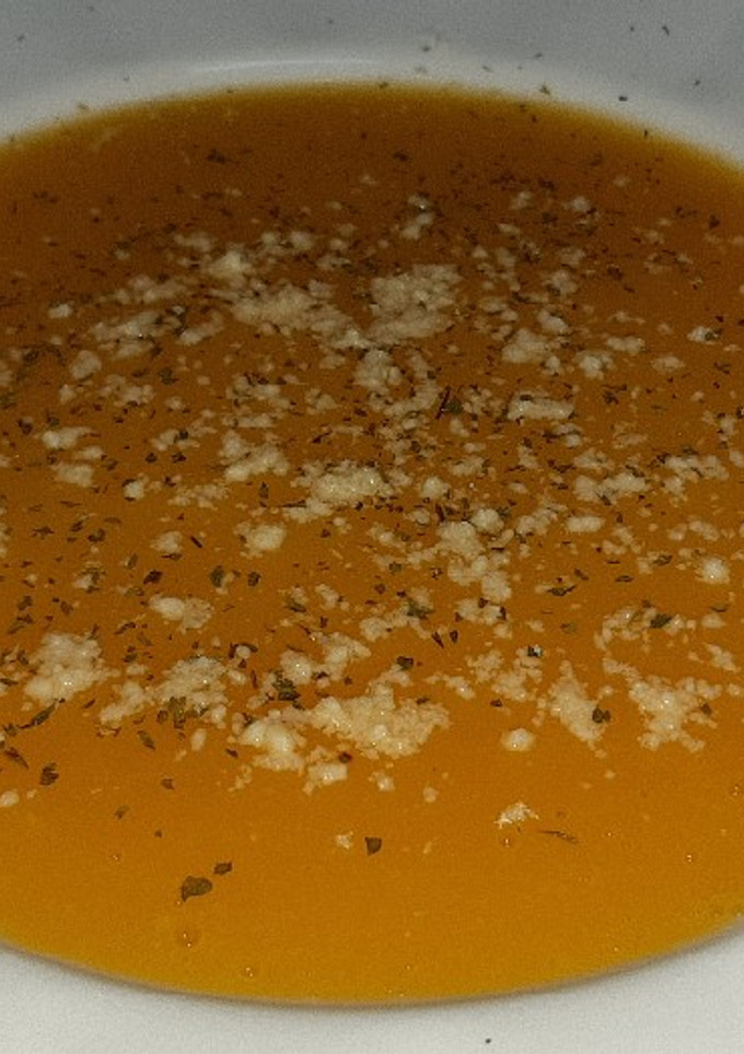 Una foto de Crema de calabaza y calabacín