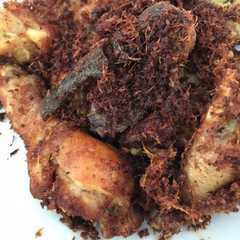 A picture of Ayam Goreng Lengkuas Puas.