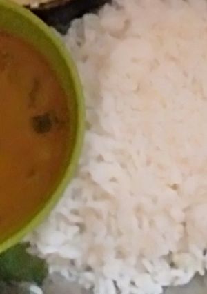 A picture of Ghughni (White matar) Curry.