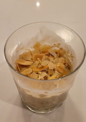 A picture of Honey and Almond Overnight Oats.