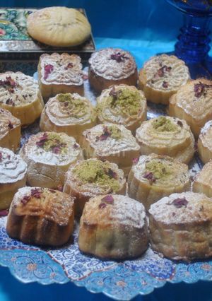 A picture of Ma'amoul Cookies    شیرینی معمول.