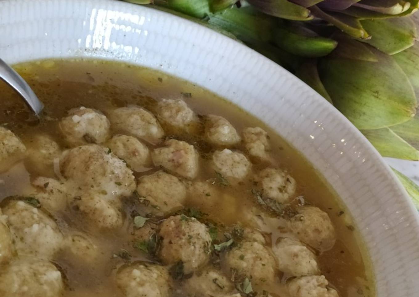 Broodo cardiofi with hampets and balloon halves: