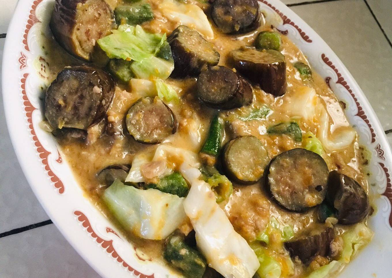 Vegetables in Coconut Milk and Squash Pureé (Filipino Ginataang Gulay with a Twist)