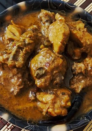 A picture of Dahi Chicken.