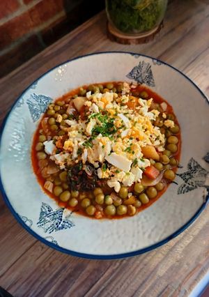 Una foto de Estofado de Guisantes 🫛💚 // Spanish Pea Soup