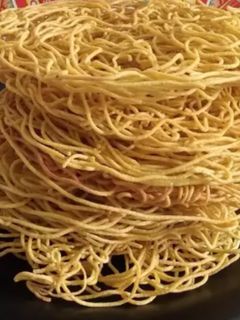 સેવ (Sev Recipe In Gujarati) રેસીપી મુખ્ય ફોટો