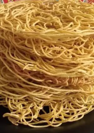 સેવ (Sev Recipe In Gujarati) રેસીપી મુખ્ય ફોટો