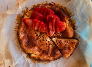 Una foto de Tarta de yogur de stracciatella