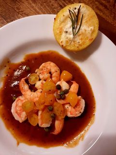 A picture of Shrimp in shrimp sauce.