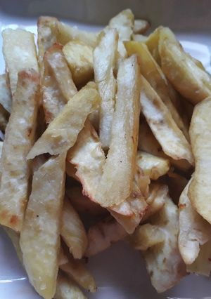A picture of Fried sweet potatoes.