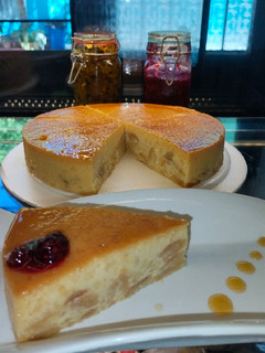 Una foto de Flan de Almojábana o quesillo con almojábana