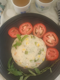 વેજિટેબલ ઉપમા (Vegetable Upma Recipe In Gujarati) રેસીપી મુખ્ય ફોટો