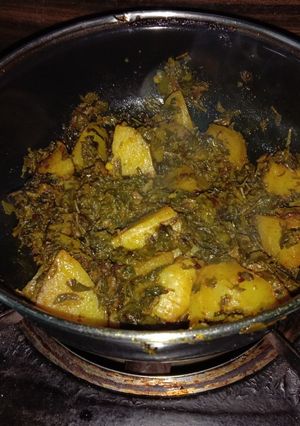 आलू मेथी (Aloo methi recipe in hindi) रेसिपी मुख्य फोटो