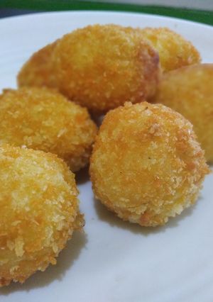 Foto resep Cheese and Sausage Potato Balls