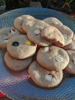 Una foto de Galletitas de chocolate simples sin manteca, súper económicas 👏