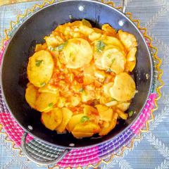A picture of Aloo ki katlian.