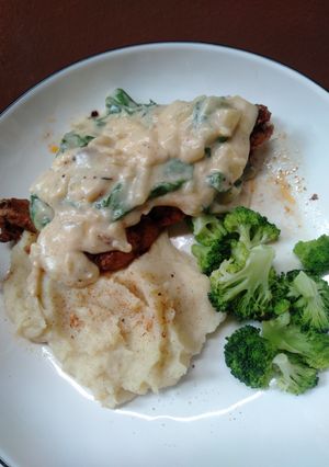 Foto resep Chicken steak creamy bayam + mashed potato