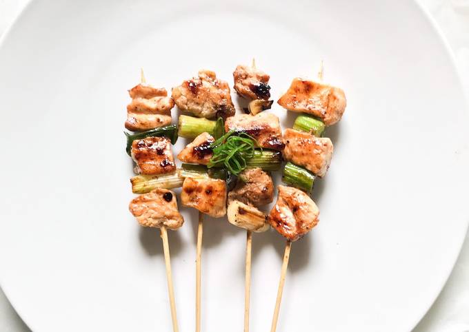 Yakitori (焼き鳥)