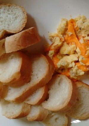 Una foto de Huevo y queso 🍞