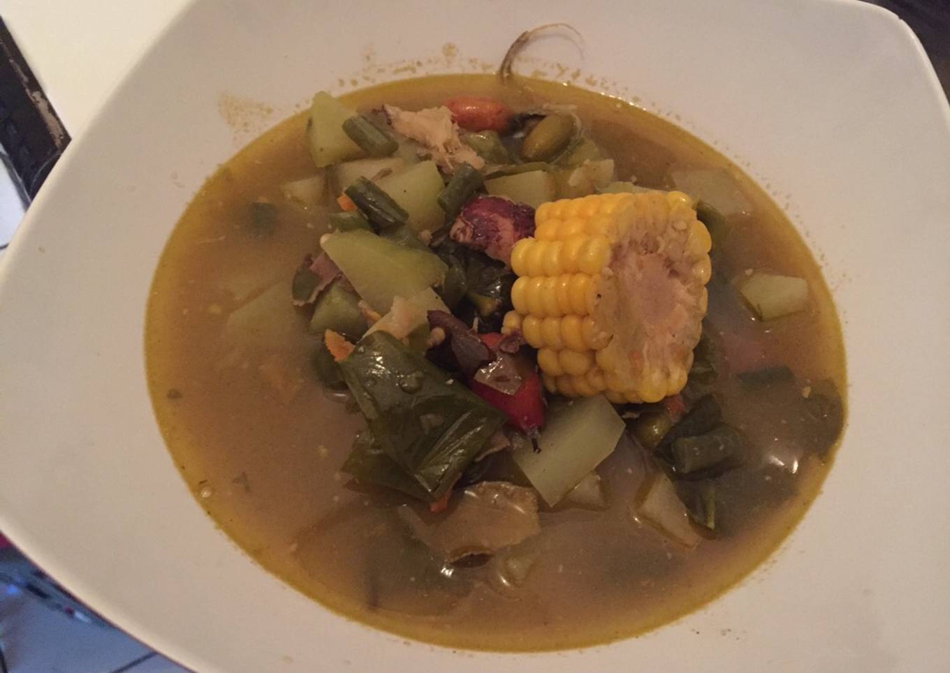 Sup sayur dengan asam jawa