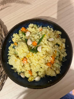 Una foto de Cous cous con verduritas y pollo