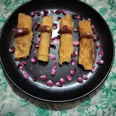 A picture of Nolen gurer patishapta pitha.