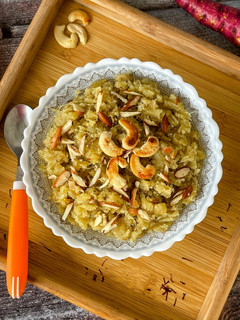 फलाहारी शकरकंद का हलवा(falahari shakarkandi ka halwa recipe in hindi) रेसिपी मुख्य फोटो