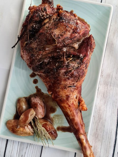 Una foto de Pierna de cabrito al horno