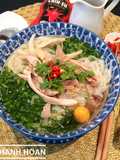Phở Gà (Vietnamese Chicken Noodle Soup)