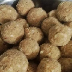 A picture of Piniya.