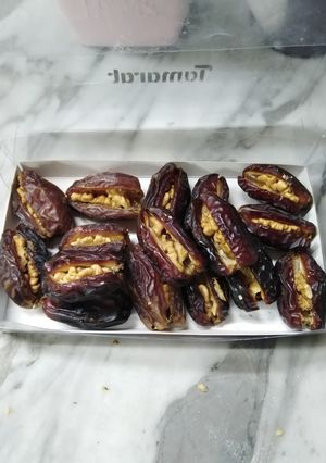صورة لوصفة حبات تمر بالجوز