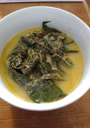 Foto resep Gulai sayua pucuak ubi /daun singkong