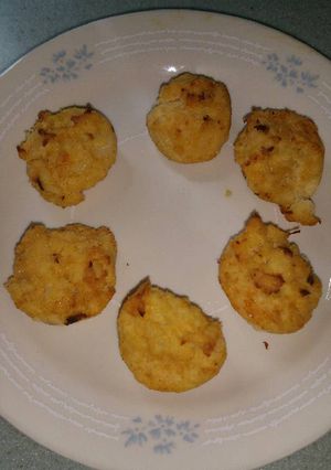 A picture of Cheesy "Tator" Tots.