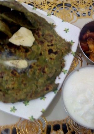 A picture of Methi  onion paratha.