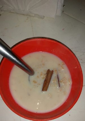 Una foto de Avena en ojuelas con piloncillo y canela