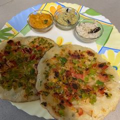 Upma with tricolour coconut chutney A picture of Upma with tricolour coconut chutney.