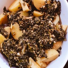 A picture of Aloo Palak.
