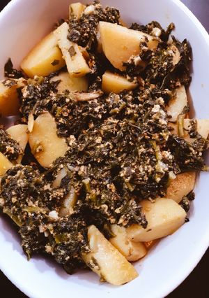 A picture of Aloo Palak.