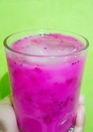 Foto resep Es Susu Buah Naga Kecrok