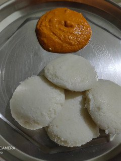 சாஃப்டான இட்லி(SOFT IDLI RECIPE IN TAMIL) செய்முறை முக்கிய புகைப்படம்