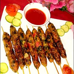 A picture of Chicken Gilafi kabab.