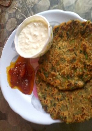 A picture of Rangeen paratha.
