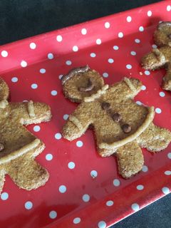 Una foto de Galletas navideñas de almendra y limón sin azúcar