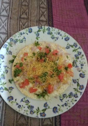 A picture of Masala Papad.