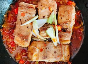 Hình của món Cá cờ sốt cà.