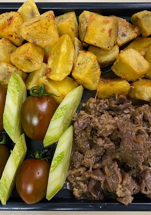Hình của món Khoai tây chiên và thịt bò xào.