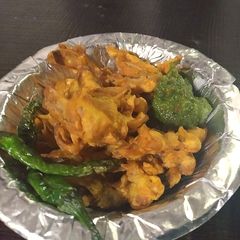 A picture of Pyaj pakora (Onion Pakodas).