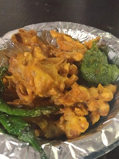 A picture of Pyaj pakora (Onion Pakodas).